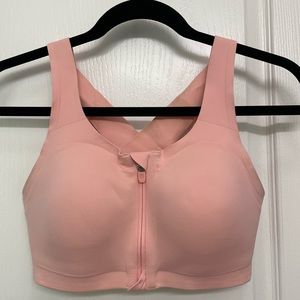 Lululemon Elite Front-Zip Bra
High Support in Size 34C.